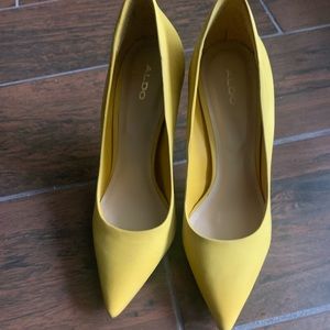 Aldo Yellow pumps size 7.5